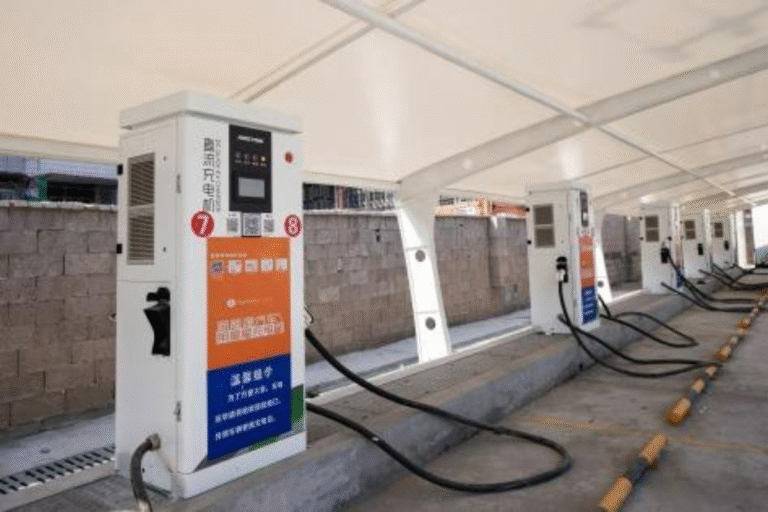 ¿Quieres montar tu electrolinera? Todo lo que debes saber para empezar